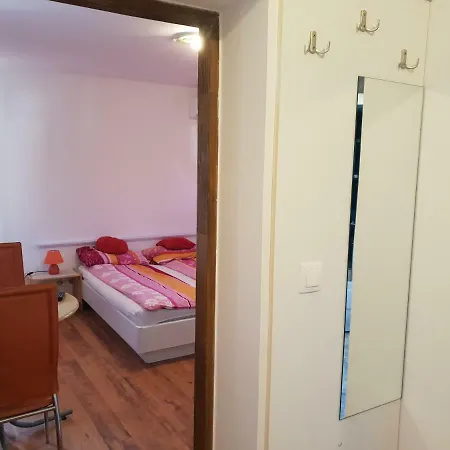 Sunshine Apartment *